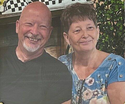 8754715_web1_NHcouple2