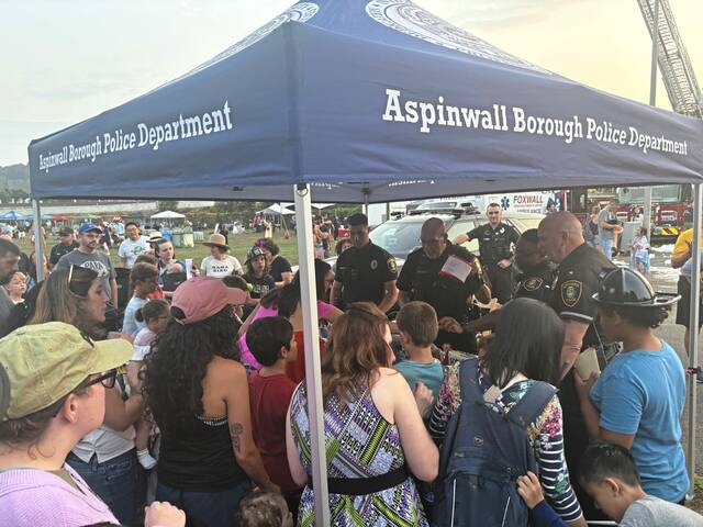 8757110_web1_HER-AspNightOut8-081425