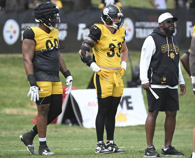 8758525_web1_ptr-Steelers03-080825
