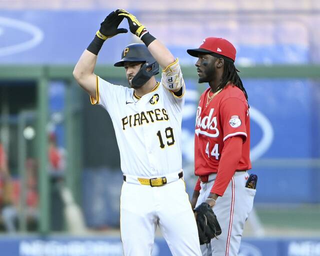 8760651_web1_ptr-BucsReds04-081025