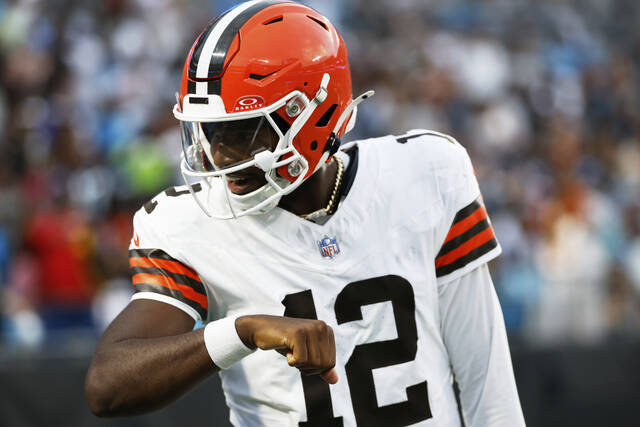 Browns coach Kevin Stefanski won't commit to Shedeur Sanders' role |  TribLIVE.com