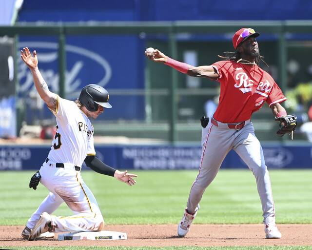 8762061_web1_ptr-BucsReds04-081125