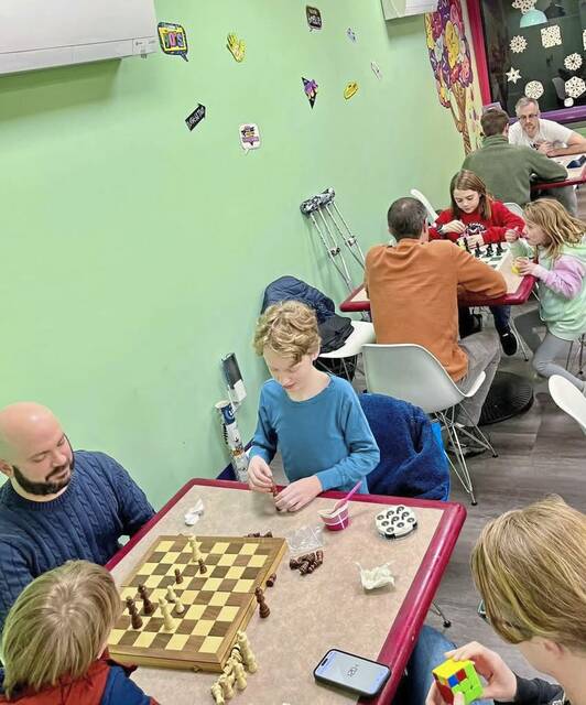8770251_web1_her-chess-081525-7