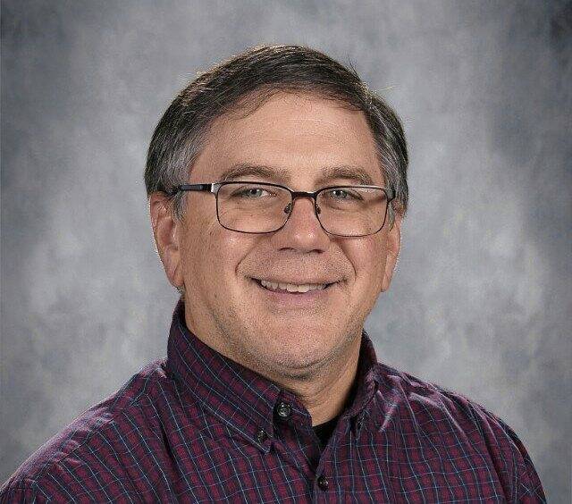 8776783_web1_vnd-TeacherofYear-081525