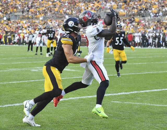 8781695_web1_ptr-SteelersBucs01-081725