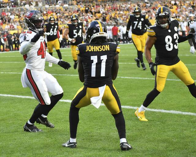 8781695_web1_ptr-SteelersBucs02-081725