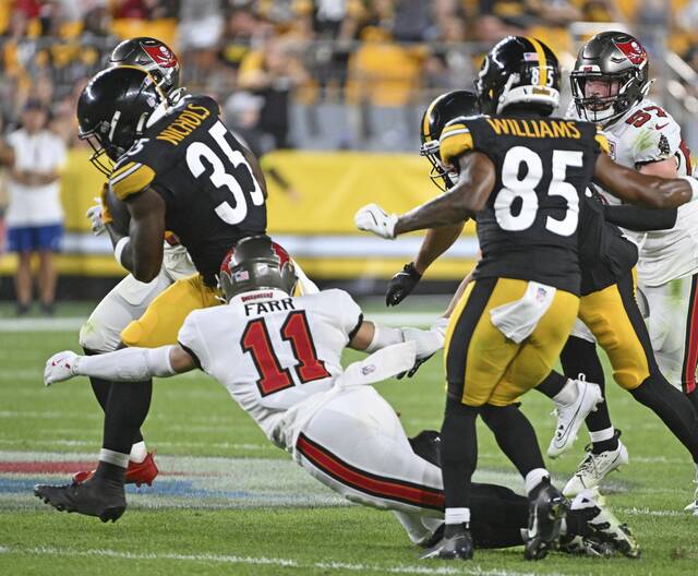 8781695_web1_ptr-SteelersBucs23-081725