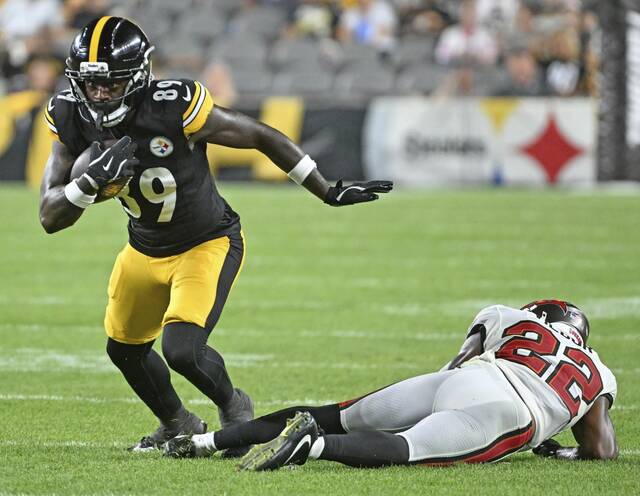 8781695_web1_ptr-SteelersBucs24-081725