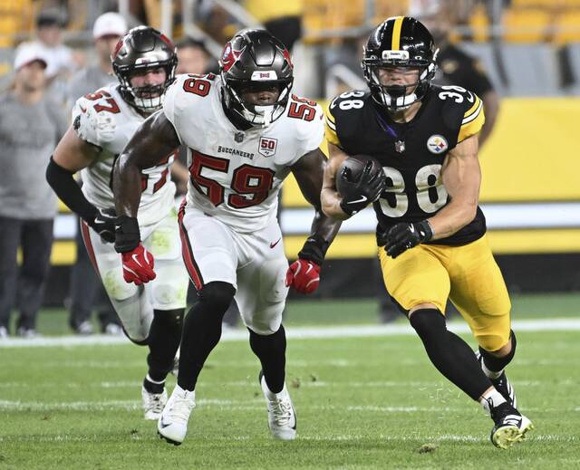 8781695_web1_ptr-SteelersBucs30-081725