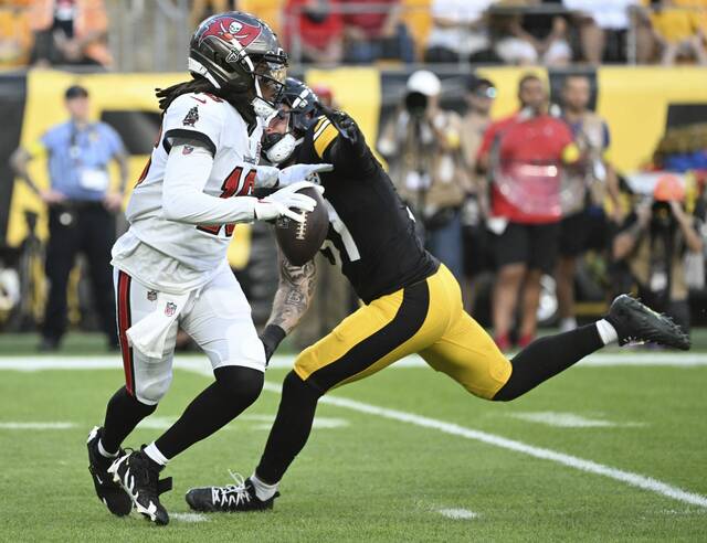 8781698_web1_ptr-SteelersBucs05-081725