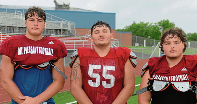 Strayer, Pease, Schaum set tone for Mt. Pleasant’s physical offensive line