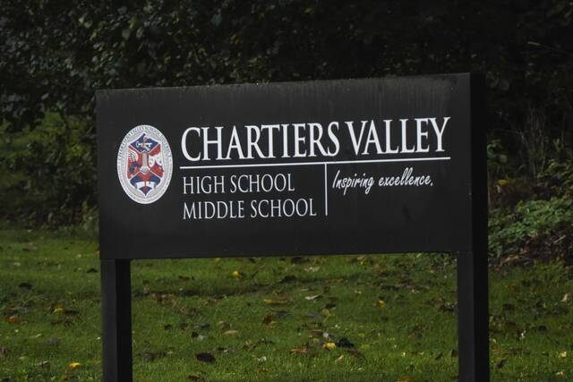 8784714_web1_CharValley