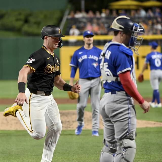 8786352_web1_ptr-BucsBlueJays03-081925