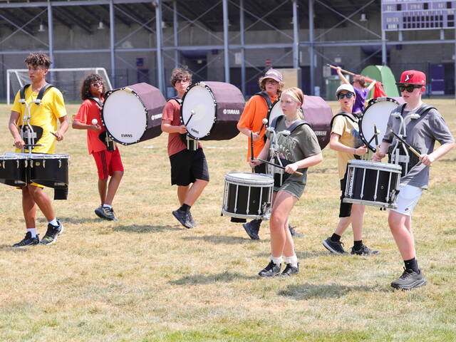 8787443_web1_3-Drummers