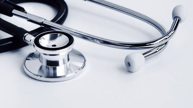 8788894_web1_web-medicalB52