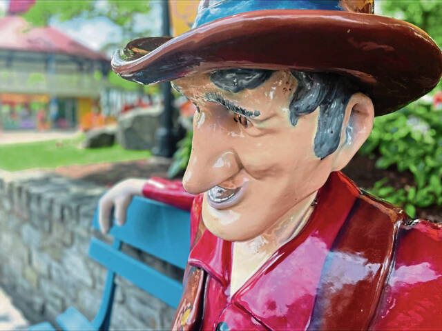 8789926_web1_PTR-Kennywood-Swapping-yarns-with-Cowboy-Joe-2025-002
