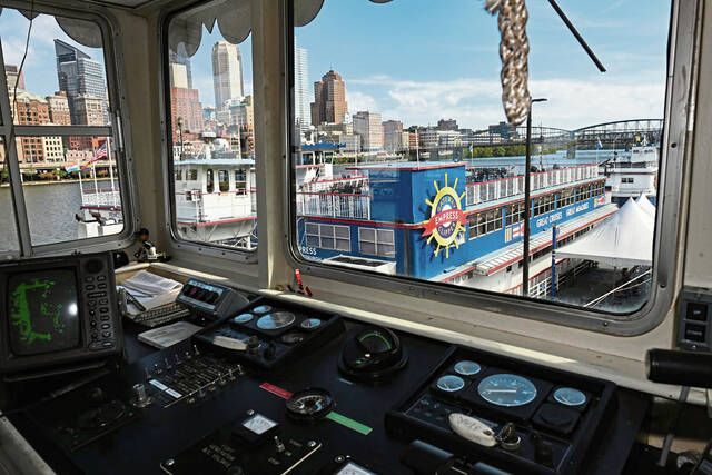8789926_web1_ptr-GatewayClipper004