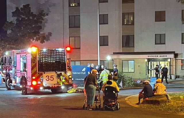 8791719_web1_ptr-apartmentfire-082125