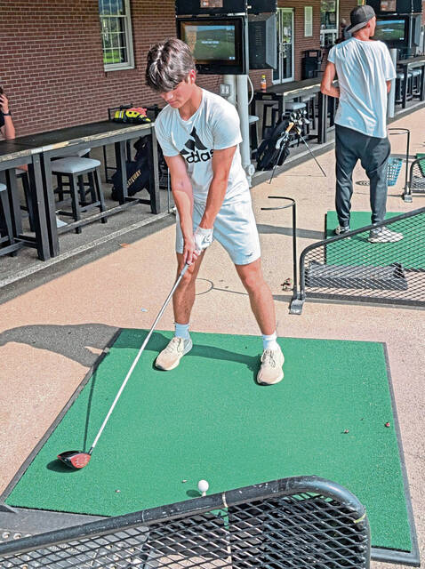 Gateway golfers building toward individual improvement