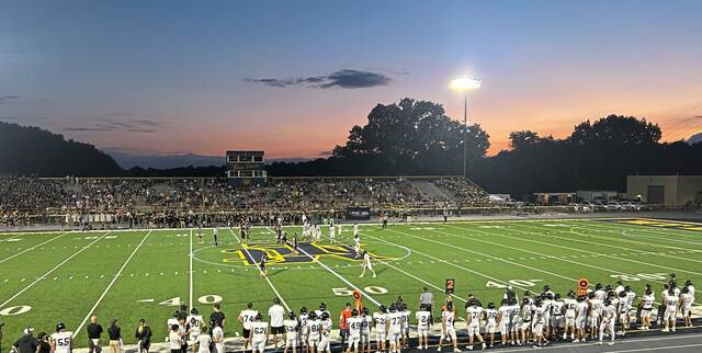 Upper St. Clair posts 1st-half shutout vs. Mt. Lebanon in Week Zero win<span class="headline-video">Video <i class="fa-solid fa-circle-play"></i></span>