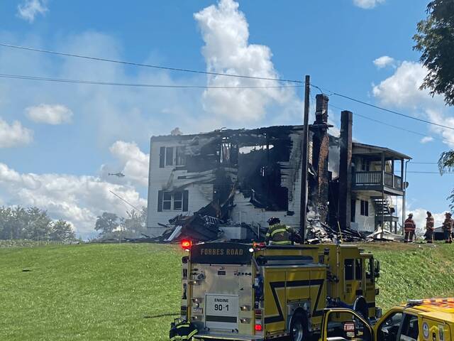 8801442_web1_gtr-Route22Fire05