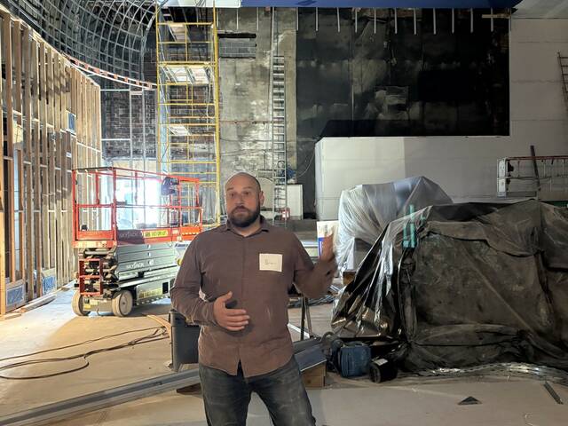 8807139_web1_ptr-hollywoodtheaterreopening2