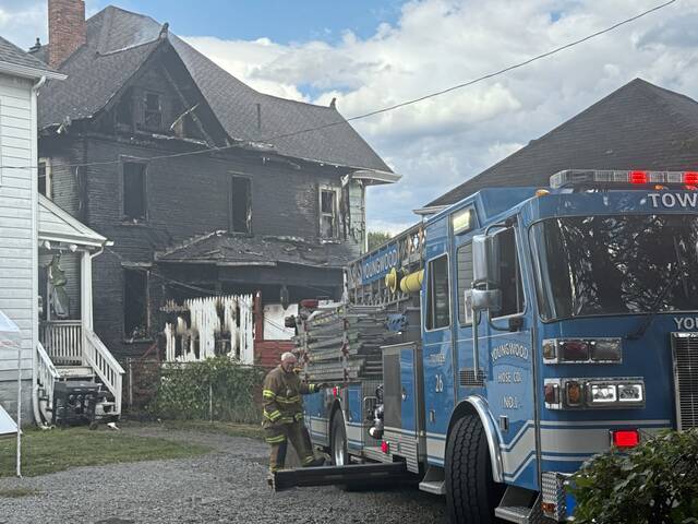 8808151_web1_gtr-ScottdaleFire001