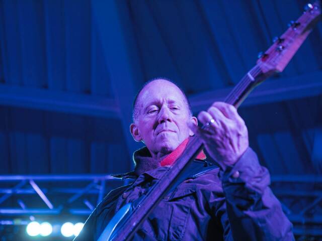 8808353_web1_vnd-rockagainstcancer-101124-1
