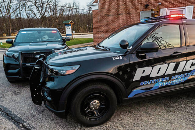 8811021_web1_vnd-PoliceLight1-031224
