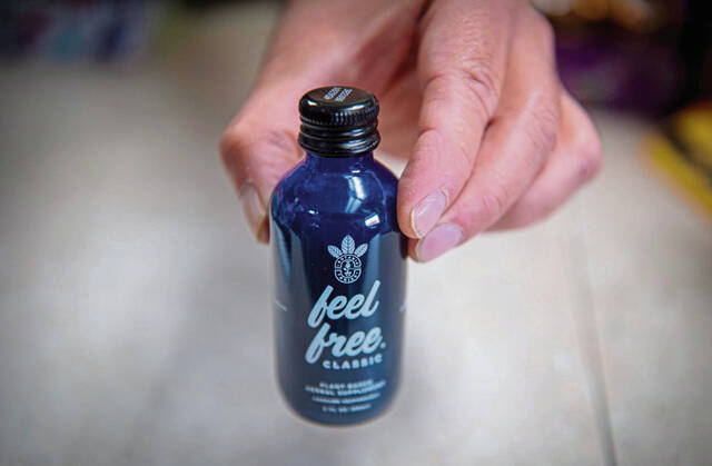 8811100_web1_ptr-FeelFree4