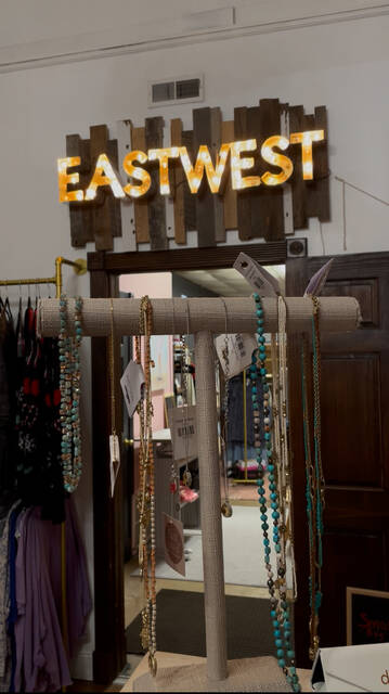 8811249_web1_East-West-Boutique-Maura-Spang--1-
