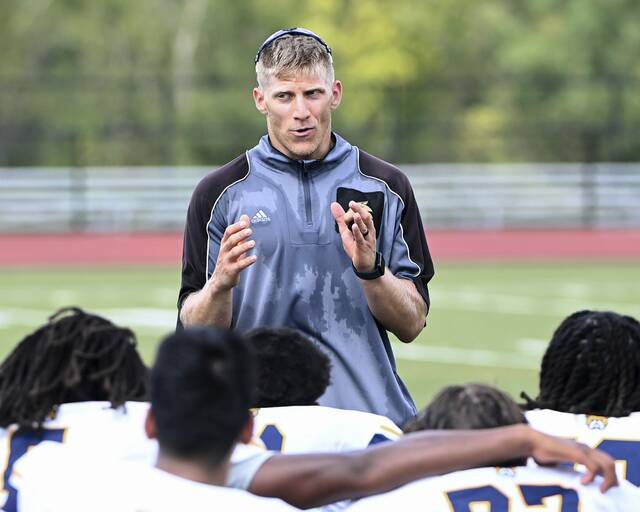 Fox Chapel Herald notebook: Shady Side Academy football coach wins dramatic debut