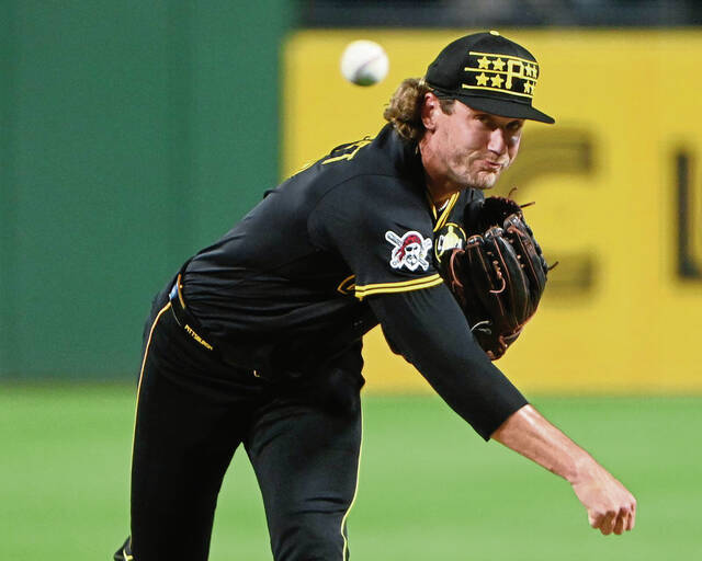 8819547_web1_ptr-BucsDbacks08-072625