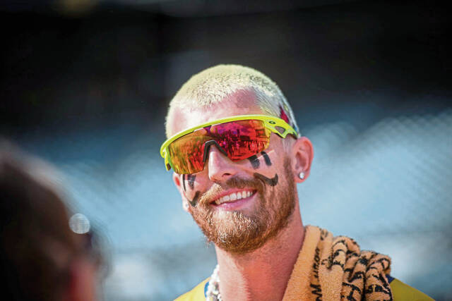 8821272_web1_ptr-SavannahBananas3