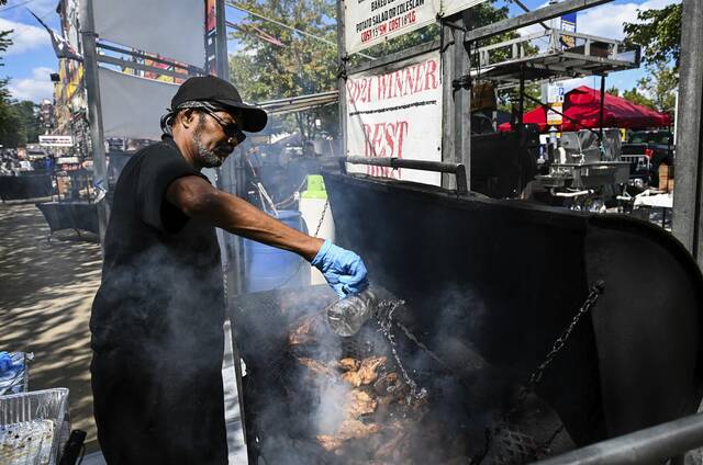 8821965_web1_ptr-RibFest004-083025