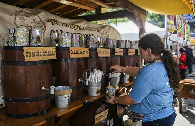 8821965_web1_ptr-RibFest005-083025