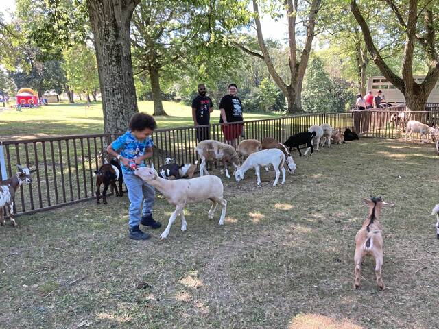 8824605_web1_vnd-labordayfair2-090125