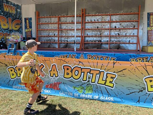 8824605_web1_vnd-labordayfair3-090125