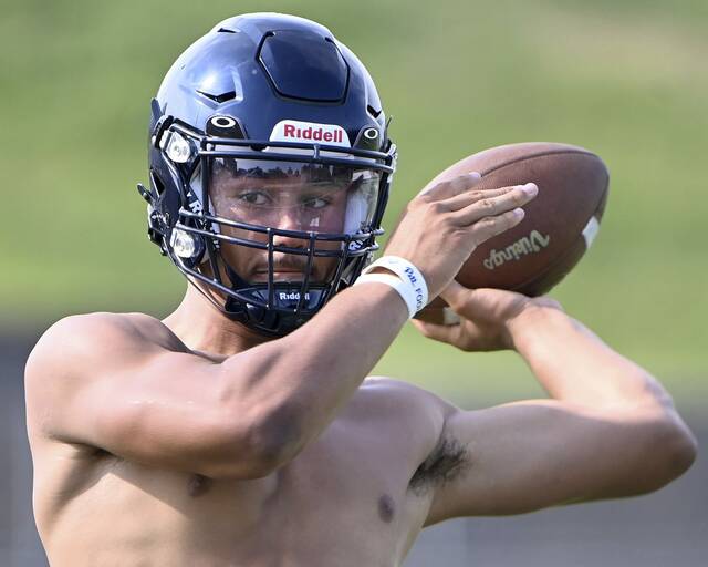 Trib HSSN football player of the week for Aug. 31, 2025<span class="headline-video">Video <i class="fa-solid fa-circle-play"></i></span>