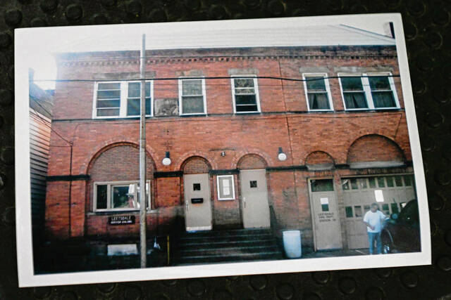 8715156_web1_sew-FireHouseHome002-080725
