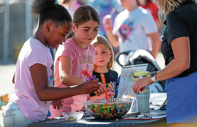 8786116_web1_gtr-Back2SchoolBash102-081925