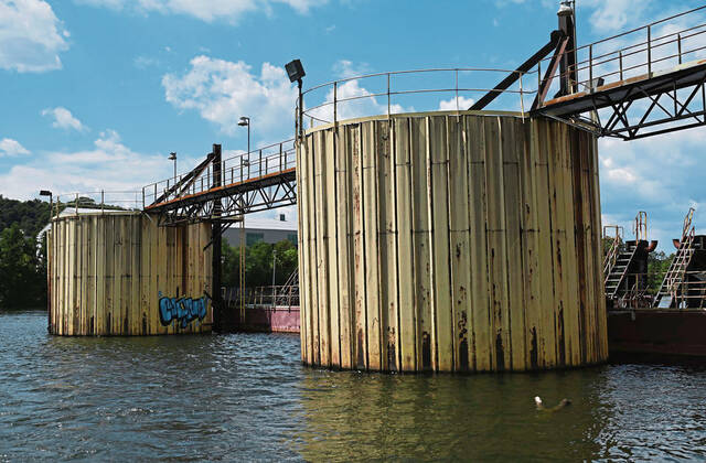 8793590_web1_vnd-rivertrash21-083125