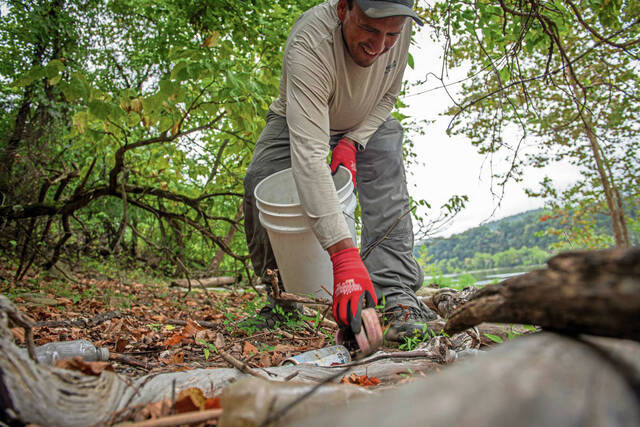 8793590_web1_vnd-rivertrash7-083125