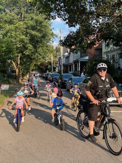 8798342_web1_HER-AspCopBikeRide2-082825