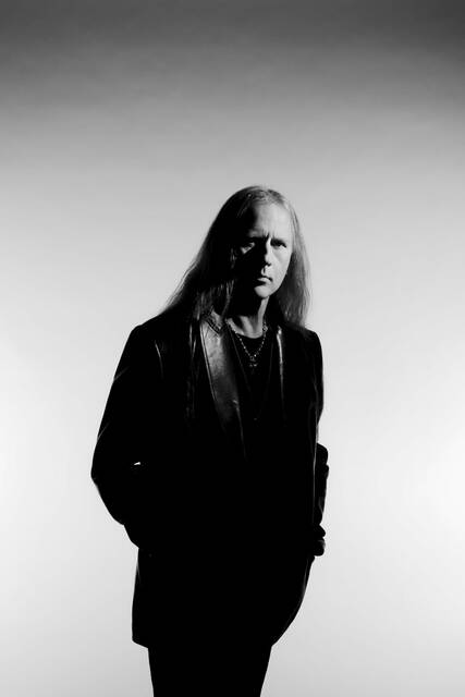 8803986_web1_ptr-JerryCantrell-082525