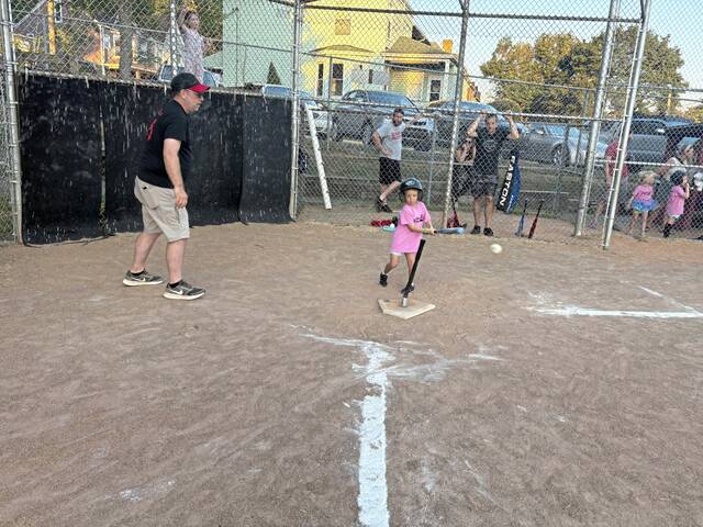 8808860_web1_HER-AspTeeBall13-090425