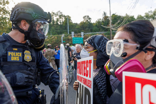 8810785_web1_2025-09-29T082257Z_1116459759_RC2B1HACFKVI_RTRMADP_3_USA-TRUMP-MIGRATION-PROTESTS
