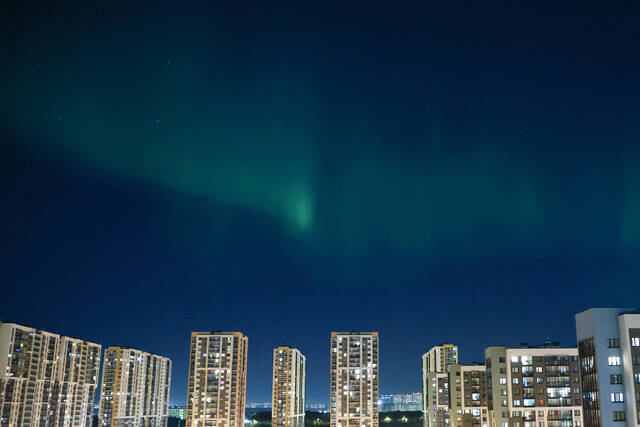 8810791_web1_2025-09-29T213552Z_1954771104_RC2V1HATHBR1_RTRMADP_3_RUSSIA-WEATHER-AURORA