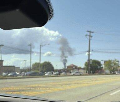 8827297_web1_vnd-garagefire001-090225