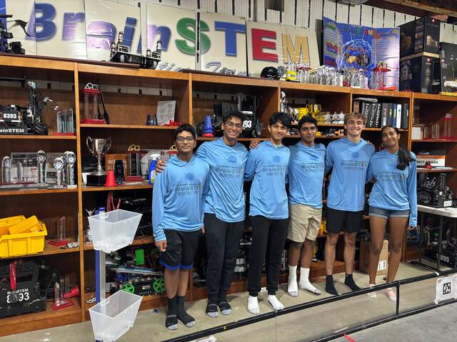 8831667_web1_naj-RoboticsTeam2-091125